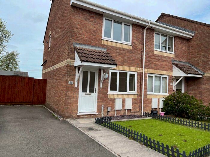 2 Bedroom House To Rent In Nightingale Park, Cimla, Neath, SA11