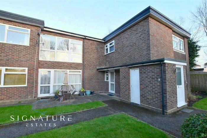 1 Bedroom Maisonette To Rent In Kitters Green, Abbots Langley, WD5