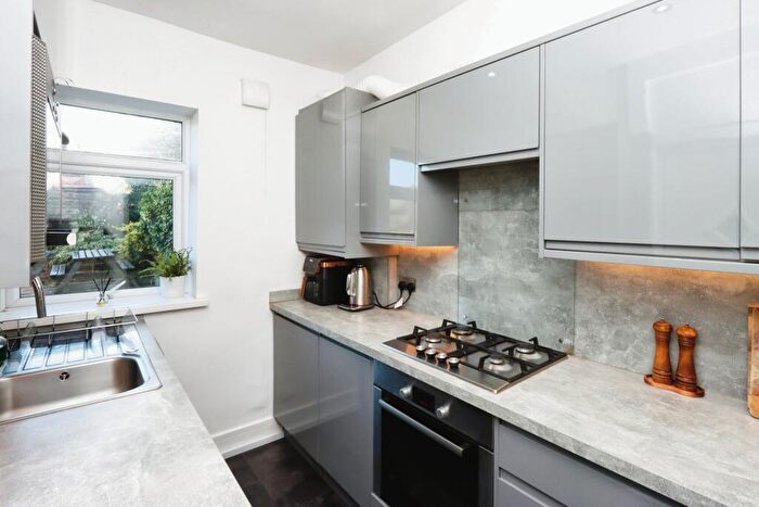 3 Bedroom End Of Terrace House For Sale In Alexandra Road, Sheffield, South Yorkshire, S2