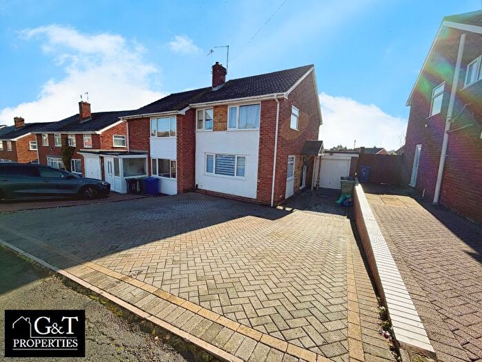 3 Bedroom Semi Detached House For Sale In Sandringham Road, Stourbridge, DY8