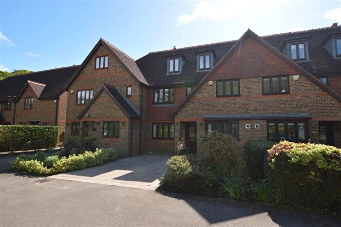 4 Bedroom House To Rent In Great Auclum Place, Burghfield Common, Reading, Berkshire, RG7