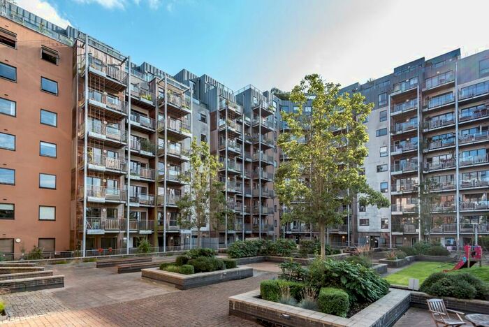 2 Bedroom Flat To Rent In Seren Park Gardens London, SE3