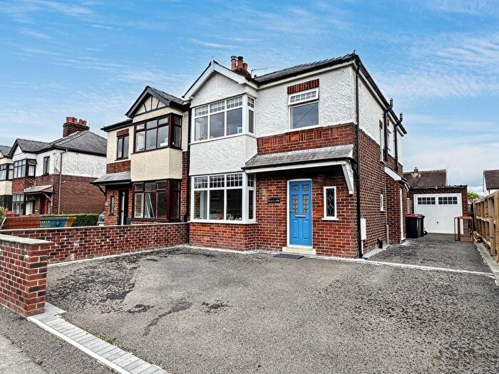 3 Bedroom Semi-Detached House For Sale In Garstang Bypass Road, Garstang, PR3