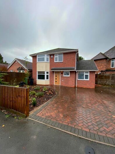 3 Bedroom Detached House To Rent In Rodney Road, Solihull, B92