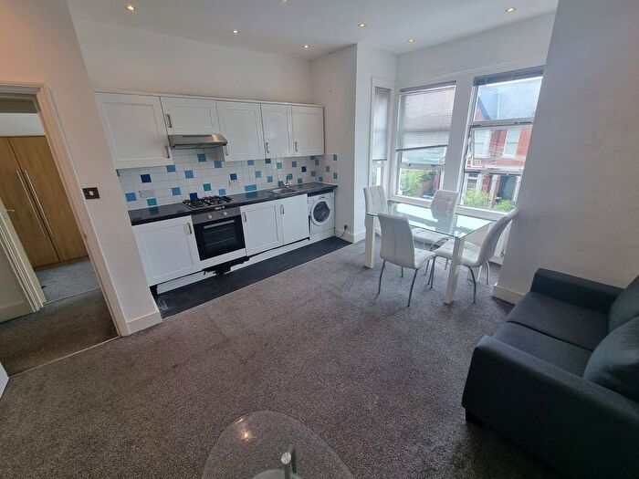 3 Bedroom Flat To Rent In Greenhill Road, Harlesden, NW10