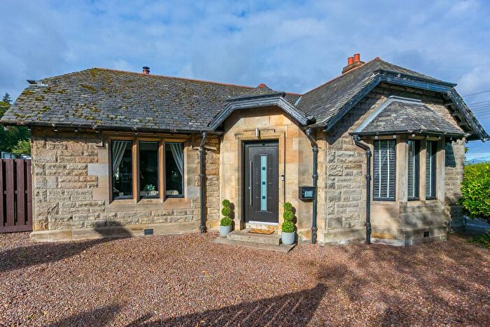 2 Bedroom Detached House For Sale In Glasgow Road, Edinburgh, EH12