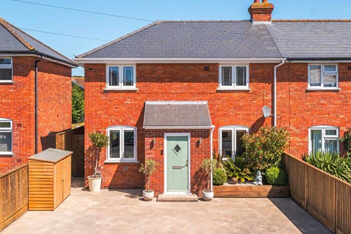 3 Bedroom Semi Detached House For Sale In St. Martins Road, Folkestone, CT20