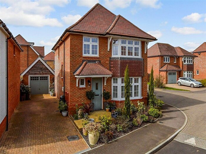4 Bedroom Detached House For Sale In Great Threads, Staplehurst, Kent, TN12