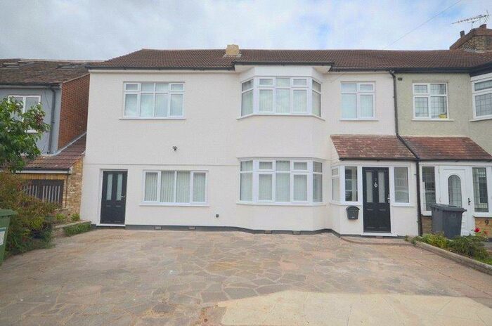 4 Bedroom End Of Terrace House To Rent In Cheviot Road, Hornchurch, Essex, RM11