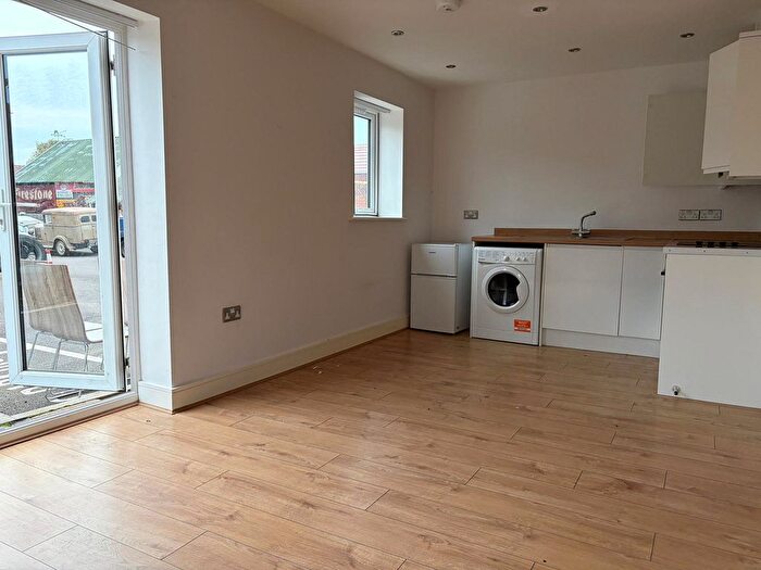 1 Bedroom Flat To Rent In Lichfield Road, Willenhall, WV12