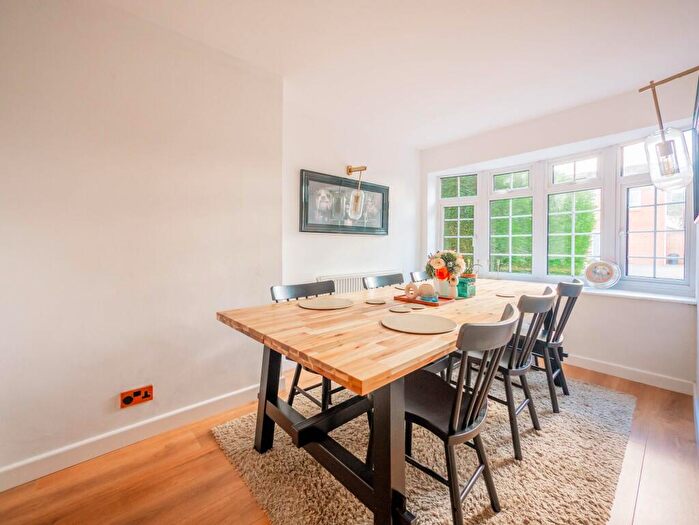 4 Bedroom Detached House For Sale In Glebelands, Benfleet, SS7