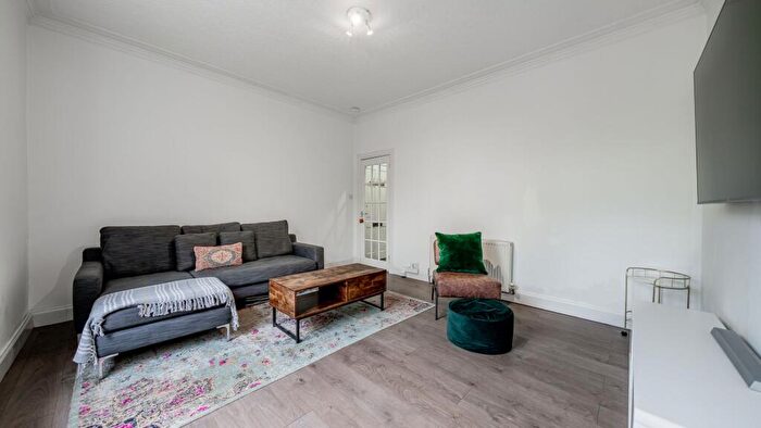 1 Bedroom Flat For Sale In Croftbank Crescent, Bothwell, G71