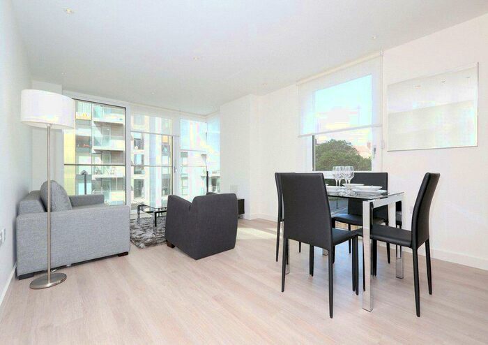 2 Bedroom Apartment To Rent In City View Apartments, London, N4