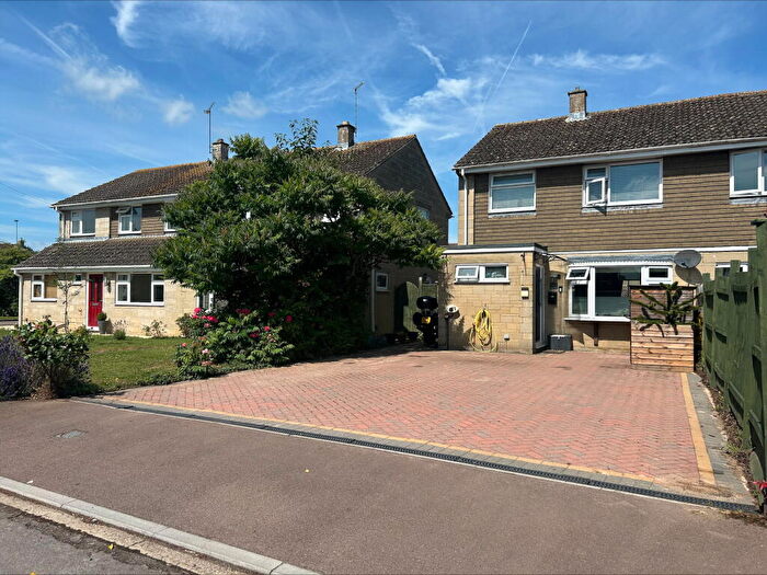 3 Bedroom Semi-Detached House For Sale In Tuckwell, Kempsford, Gloucestershire, GL7