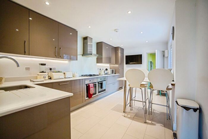 4 Bedroom Semi Detached House For Sale In Red Lion Square, Sevenoaks, TN15