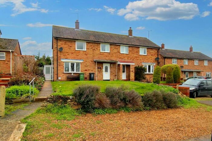 3 Bedroom Semi-Detached House For Sale In Papworth Road, Graveley, St. Neots, PE19