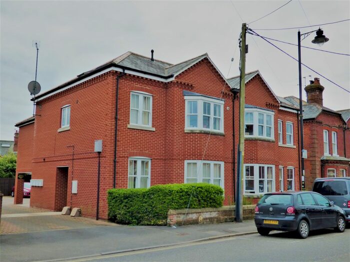 2 Bedroom Flat To Rent In Station Road, Romsey, SO51