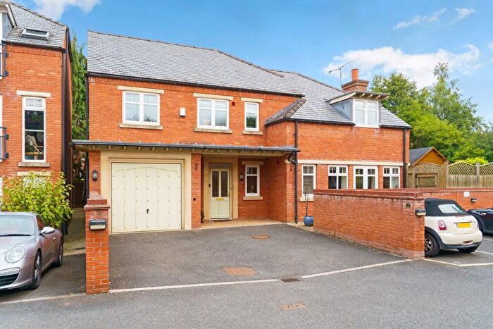 5 Bedroom Detached House To Rent In Stratford-Upon-Avon, Warwickshire, CV37