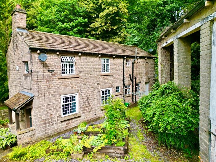 3 Bedroom Detached House For Sale In Harewood Farm Cottage, Mottram Road, Broadbottom, Hyde, SK14