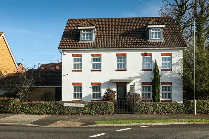 5 Bedroom Detached House For Sale In Sweet Bay Crescent, Ashford, Kent, TN23