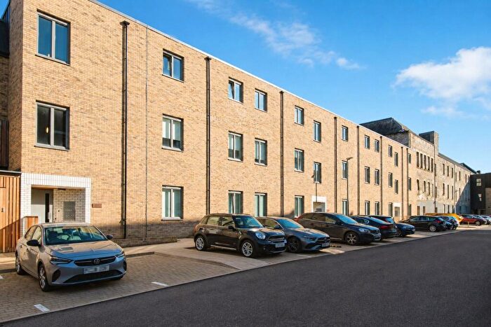 2 Bedroom Flat For Sale In Linen Quarter, Dunfermline, KY12