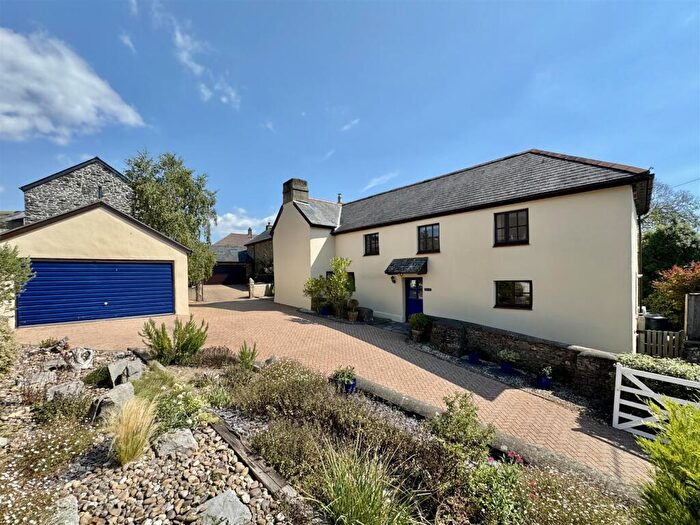 4 Bedroom Detached House For Sale In Eggbuckland, Plymouth, PL6
