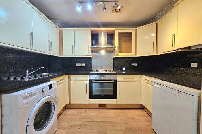 2 Bedroom Flat To Rent In Ringers Road, Bromley, BR1
