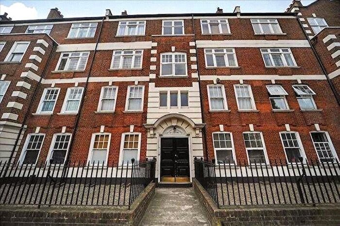 2 Bedroom Flat To Rent In Talgarth Road, London, W14