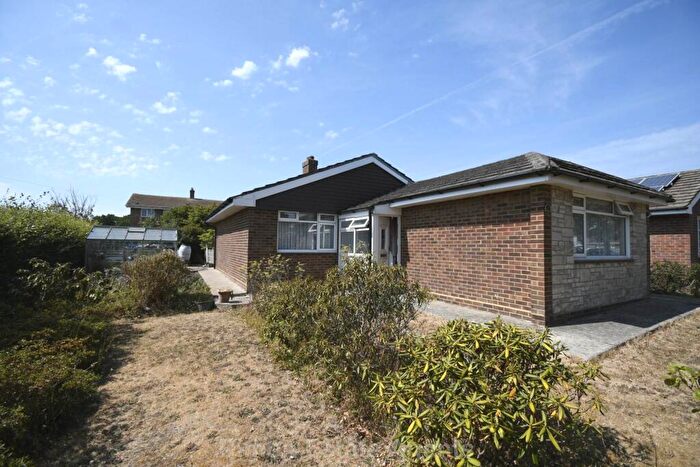 3 Bedroom Detached Bungalow For Sale In Stradbrook, Gosport, PO13