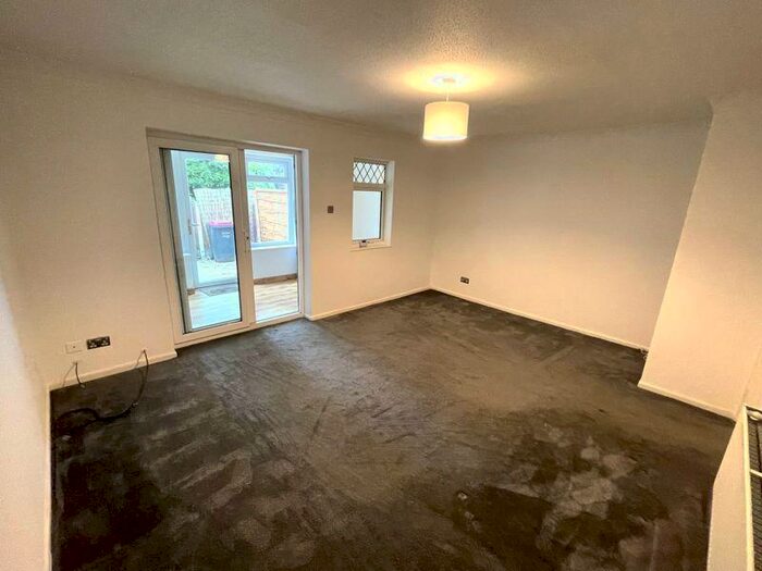 3 Bedroom Detached House To Rent In Stanier Avenue, Manchester, M30