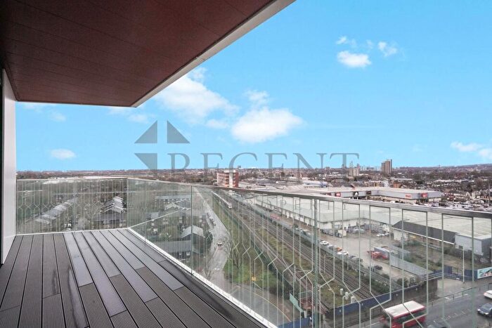 2 Bedroom Apartment To Rent In Hale Works, Daneland Walk, N17