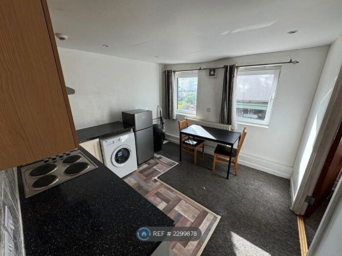 2 Bedroom Flat To Rent In St. James's Street, Brighton, BN2