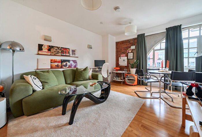 1 Bedroom Apartment For Sale In Georges Square, Redcliffe, Bristol, BS1