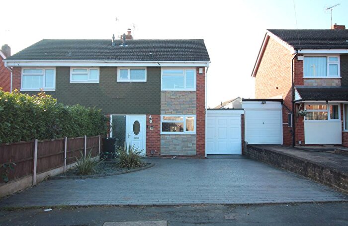 3 Bedroom Semi-Detached House For Sale In Kingswinford, Burrows Road, DY6