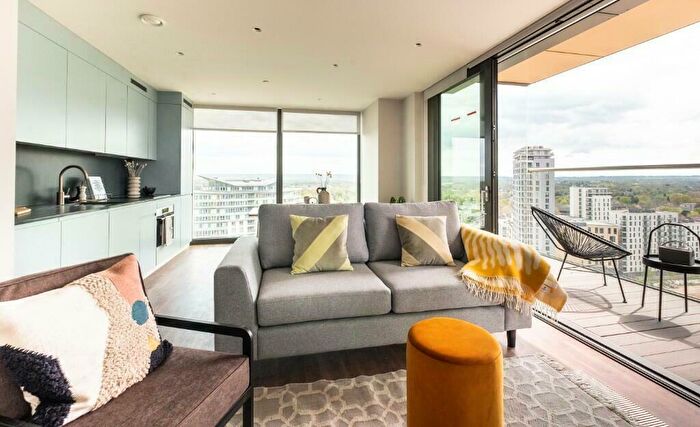 2 Bedroom Apartment To Rent In Commercial Way, Woking, Surrey, GU21