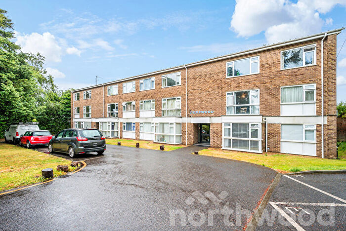 2 Bedroom Flat For Sale In The Grove, Epsom, KT17