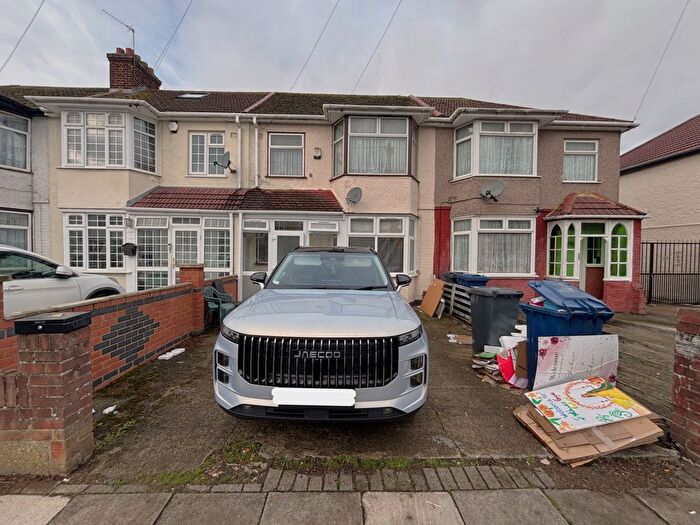 3 Bedroom Terraced House To Rent In Southall, UB1