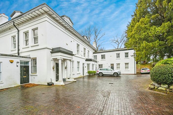 2 Bedroom Flat For Sale In Green Lane, Mossley Hill, Liverpool, L18