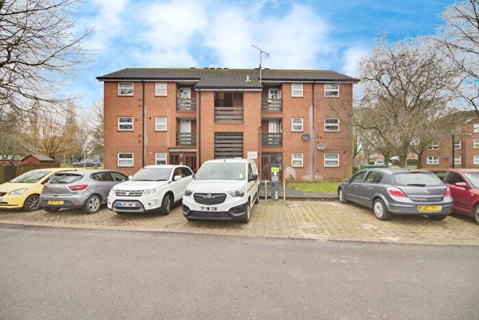 1 Bedroom Apartment For Sale In Woodhall Court, Welwyn Garden City, AL7