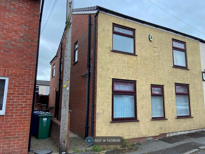 3 Bedroom Semi-Detached House To Rent In Hampson Street, Radcliffe, Manchester, M26