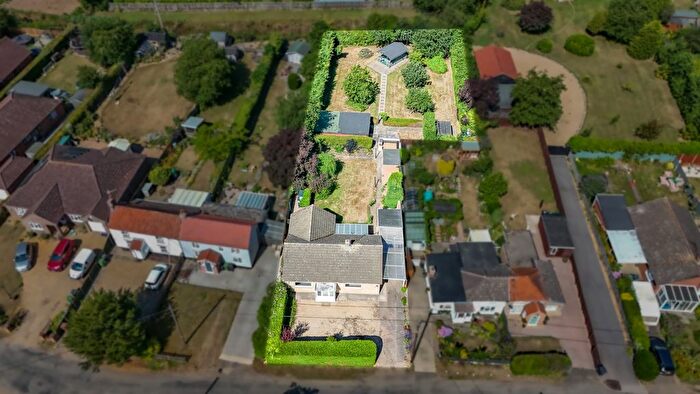 3 Bedroom Bungalow For Sale In Smallholdings Road, Clenchwarton, King's Lynn, Norfolk, PE34
