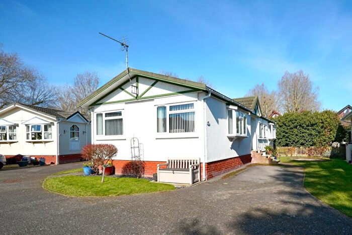 3 Bedroom Park Home For Sale In Mill Road, Buckden, Huntingdon, PE19