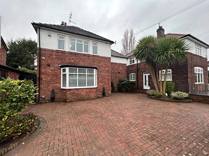 2 Bedroom Flat To Rent In Mayfield Gardens, L19