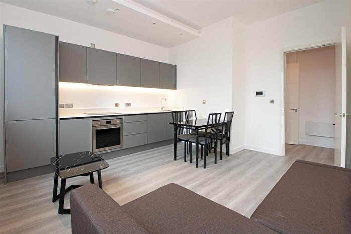 1 Bedroom Flat To Rent In Capital Drive, Linford Wood, Milton Keynes, MK14