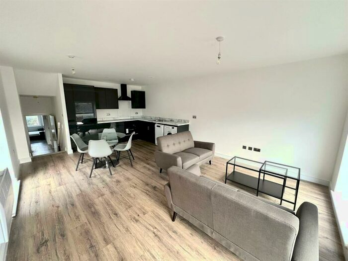 2 Bedroom Apartment To Rent In Park Terrace, Liverpool, Merseyside, L22