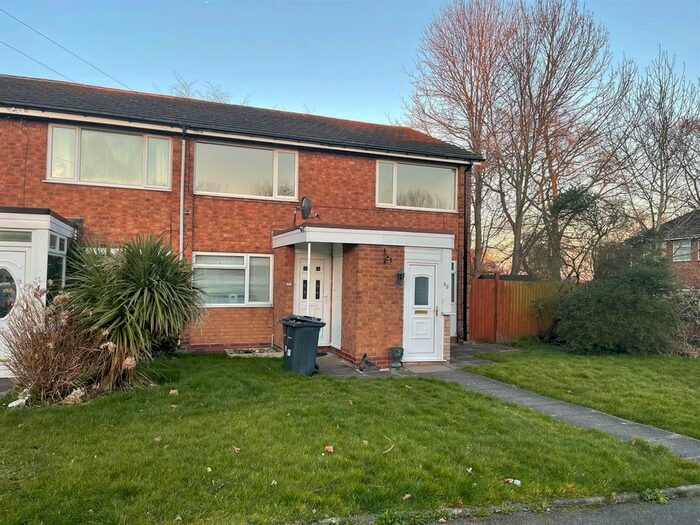 2 Bedroom Maisonette To Rent In Avalon Close, Erdington, Birmingham, B24