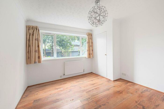 1 Bedroom Flat To Rent In Temple Fortune Lane, Temple Fortune, London, NW11