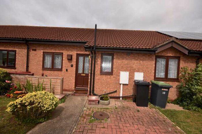 2 Bedroom Bungalow To Rent In Osborn Way, , Heckington, NG34