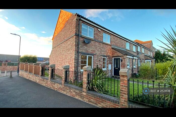 3 Bedroom Semi-Detached House To Rent In Bensham Road, Gateshead, NE8