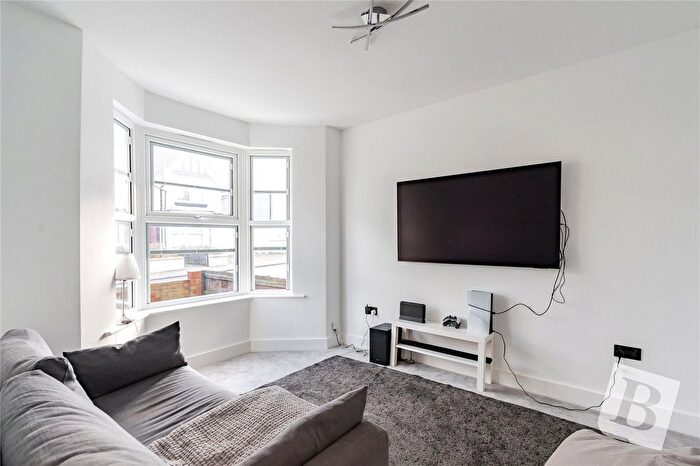 4 Bedroom End Terrace House For Sale In Whitehill Road, Gravesend, Kent, DA12